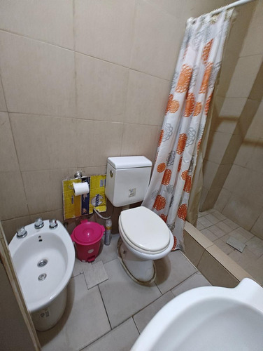 Casa En Venta En Isidro Casanova