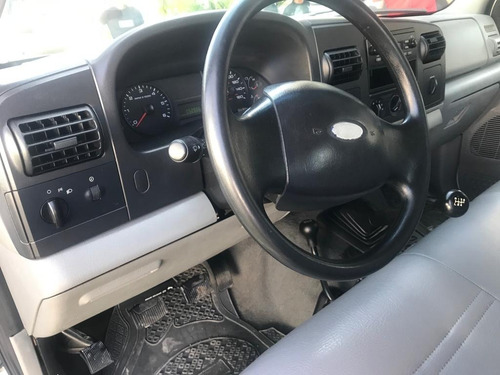 Imagen 6 de 13 de Ford F350 Triton