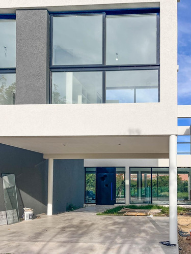 Casa En Venta En Haras Santa Maria, Escobar, G.b.a. Zona Norte