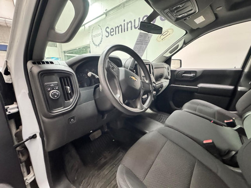 Chevrolet Silverado 4.3 V6 1500 WT Cabina Regular 4x2 At