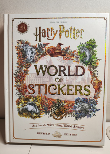 Libro Harry Potter World Of Stickers 