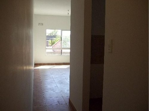 Imagen 2 de 11 de Departamento 3 Ambientes En Caseros, Tres De Febrero