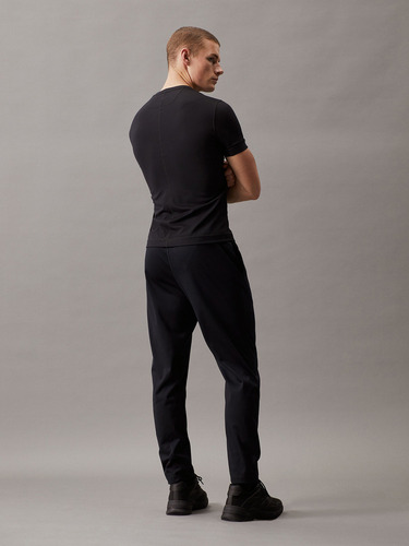 Polera Base Layer Negro Calvin Klein