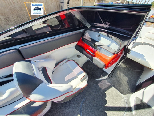 Imagen 10 de 15 de Lancha Arco Iris Eclipse 23 Open Mercruiser 250 Hp Pata B3