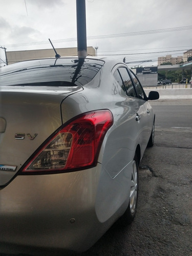 Nissan Versa 1.6 16v Sv Flex 4p 2012