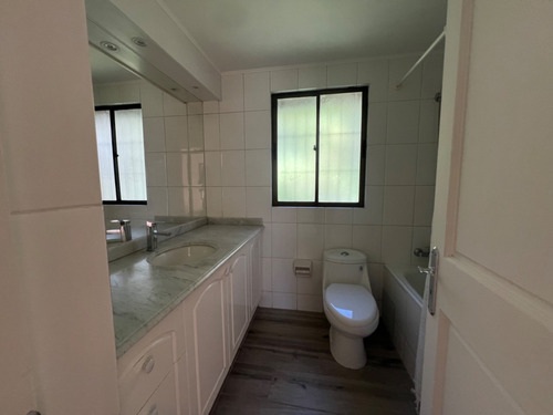 Encantadora Casa Estilo Inglés En Santuario Del Valle