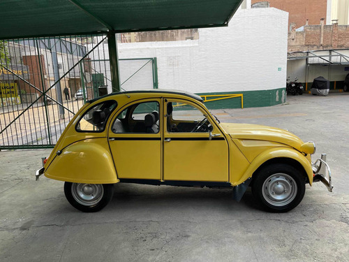 Imagen 2 de 17 de Citroën Citroen 3cv Ies