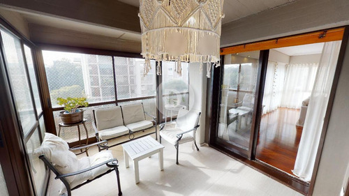 Departamento En Venta, 4 Ambientes, Con Cochera Y Baulera. Vicente López, Sobre Avenida Libertador.