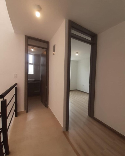 Linda Casa Nueva X Estrenar Esquinera En Ibarra, Se Puede Recibir Carros X Parte De Pago, Sector Muy Seguro Y Tranquilo