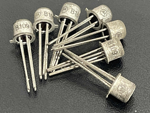 Transistor B109 Metálico