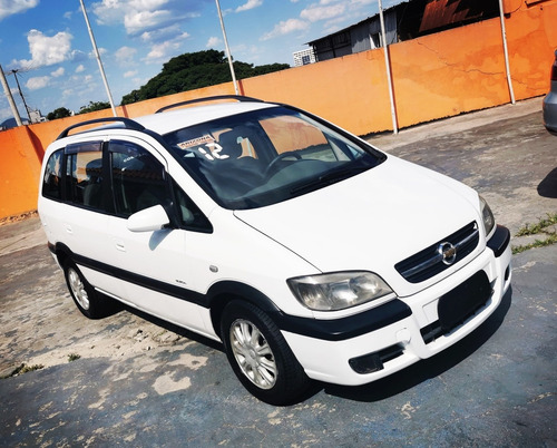 Imagem 2 de 8 de Chevrolet Zafira 2012 2.0 Elegance Flex Power Aut. 5p