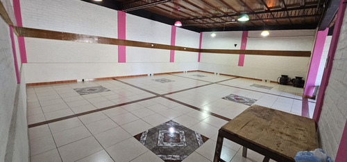 Venta De Espectacular Salón Para Eventos En Guaymallén