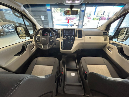 Toyota Hiace 2.8 Tdi Commuter 6at 14a