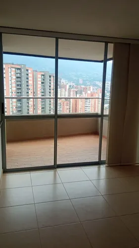 Apartamento En Venta En Loma San José. Cod V12696