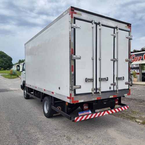 Vw 8.160 Ano 2015 Bau Termico Canaletado Com Thermo King