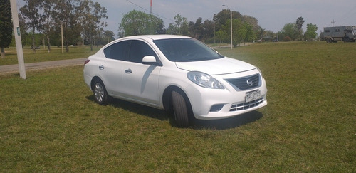 Nissan Versa 1.6 Sense 5vel Mt 2013