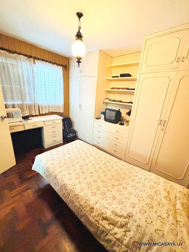 Venta Hermosa Casa Malvin, Padròn Unico , 3 Dormitorios, 3 Baños, Patio, Jardin, Garaje, Barbacoa