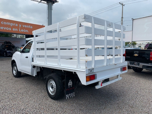 Imagen 7 de 11 de Nissan Np300 Estacas, Tm, Blanco 2020