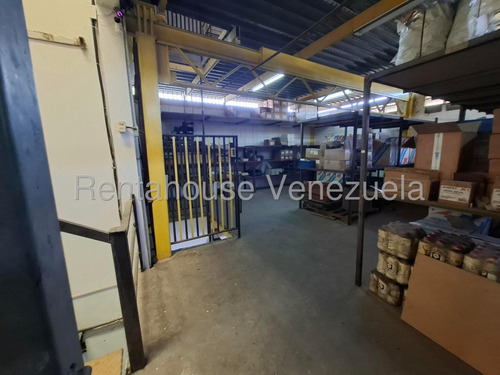 Edificio En Venta En Av Miranda Maracay Excelente Ubicacion 3 Niveles Deposito Areas Oficinas Ascensor De Carga Y Mas Alto Trafico Estef 25-12253