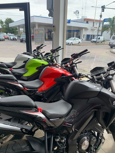 Imagen 7 de 15 de Benelli 180 S