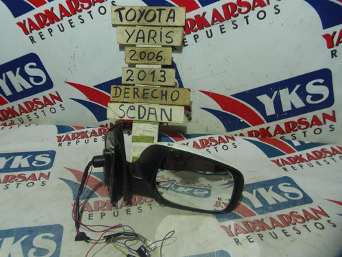 Espejo Derecho Toyota Yaris Sedán 2006-2013