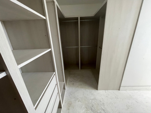 Imagen 15 de 23 de Vendo Apartamento 330m2 4h/5b/4p La Castellana