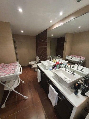 Apartamento En Venta De 3 Dormitorios En Playa Brava
