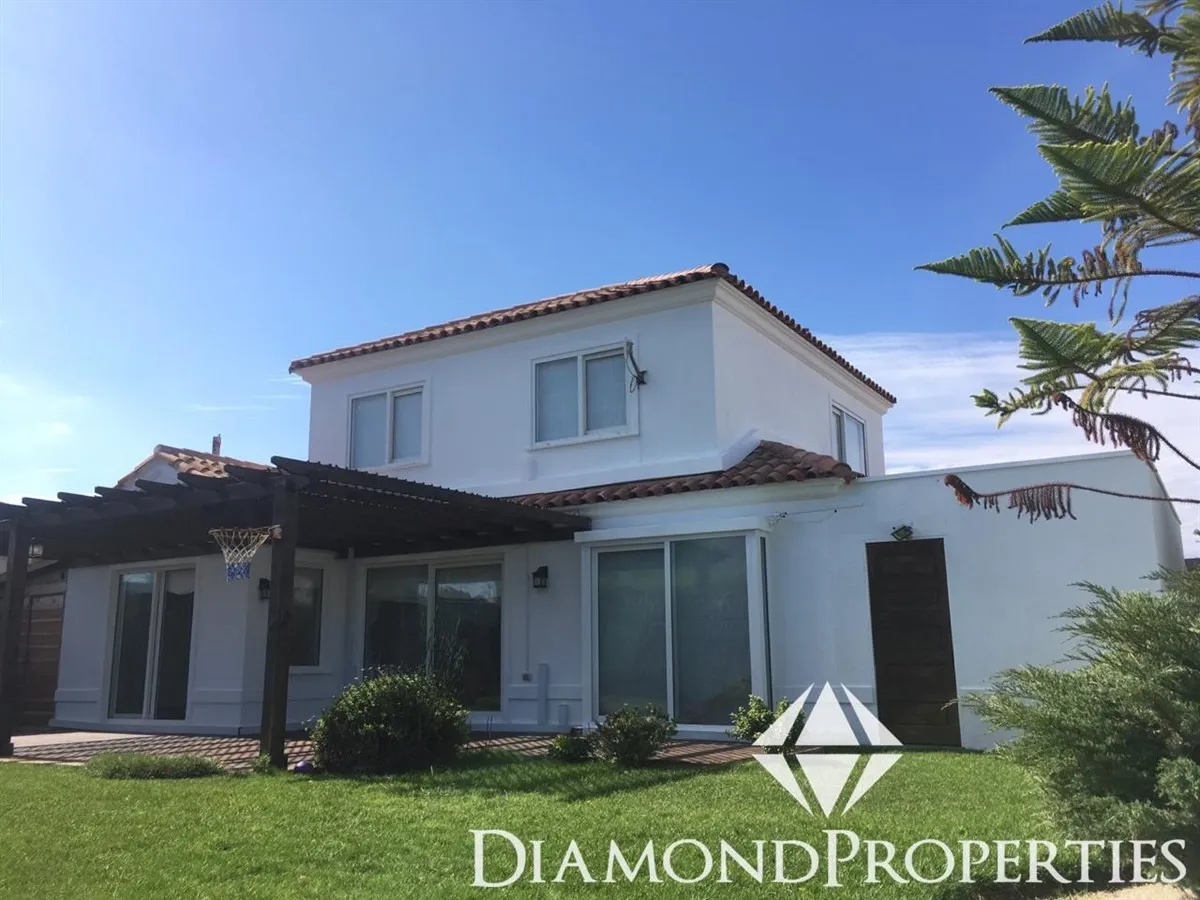 Imagen 1 de 22 de Vendo Casa Con Amplio Terreno De 500 Metros En Serena Golf