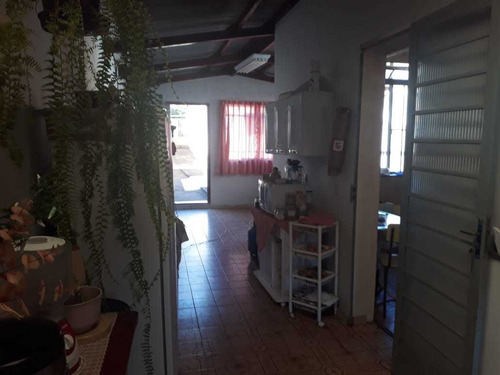 Casa Em Baependi Mg, Terra De Nhã Chica, Com 04 Quartos , Terreno 1.000 M2, Com Comercio Alugado Em Baixo. - 310