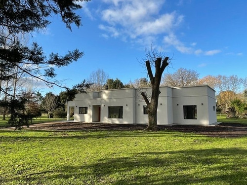 Imagen 4 de 30 de Casa Quinta A Estrenar!!! - Barrio De Chacras Malvinas - Brandsen