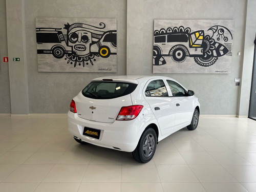 Chevrolet Onix ONIX HATCH LS 1.0 8V FLEXPOWER 5P MEC.