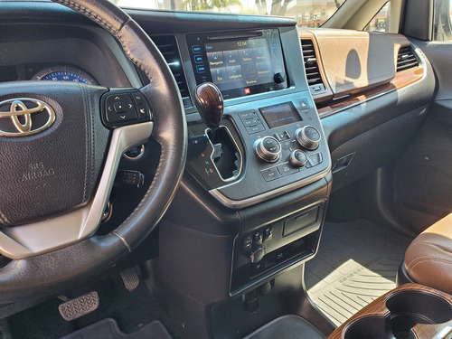 Toyota Sienna 3.5 Limited At