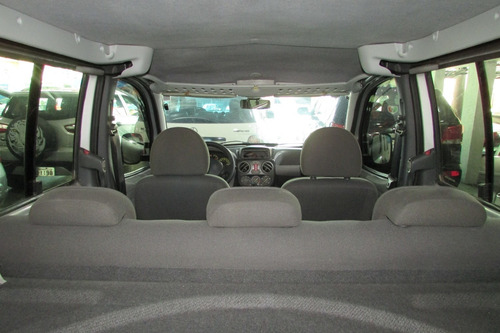 Fiat Doblò 2005 1.8 Adventure 8v Gasolina
