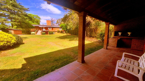 Imagen 4 de 30 de Villa Allende Golf-cóndor Alto-alquiler-frente A Cancha- Amoblada-pileta- 6 Dorm-