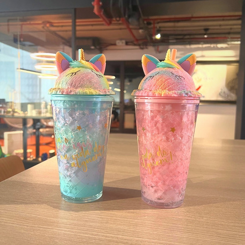 Imagen 4 de 10 de Vaso Con Bombilla Diseño De Unicornio 430 Ml