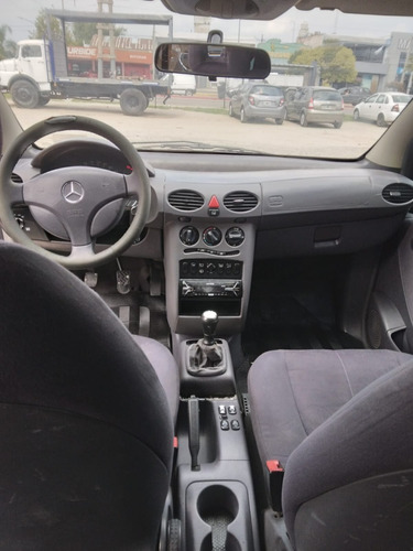 Imagen 10 de 10 de Mercedes-benz A160 2001