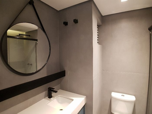 Apartamento À Venda Na Rua Visconde De Nacar, Centro, Curitiba - Pr - Liv-11763