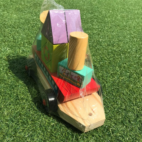 Imagem 4 de 5 de Brinquedo Educativo Infantil Barco Geométrico