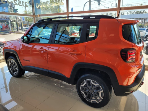 Imagen 14 de 18 de Renegade Trailhawk 1.3t At9