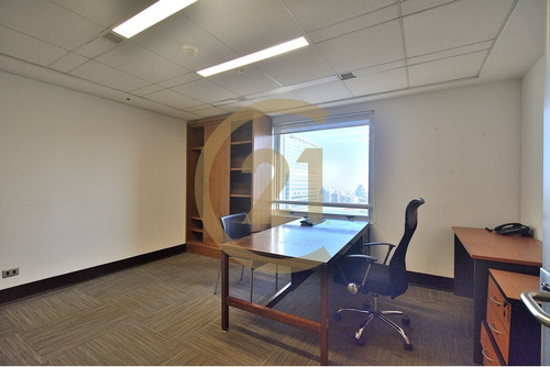 Modernas Oficinas Con Hermosa Vista En Las Condes.