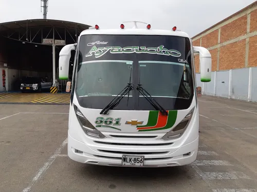 Bus Chevrolet Reward Npr