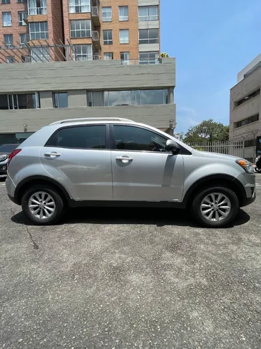 SsangYoung Korando 2.0 gasolina 4x2 m/t