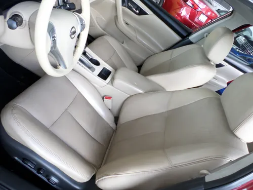 Nissan Altima 2.5 Advance Navi Cvt
