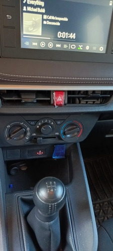 Toyota Yaris 1.5 4P Base At Cvt