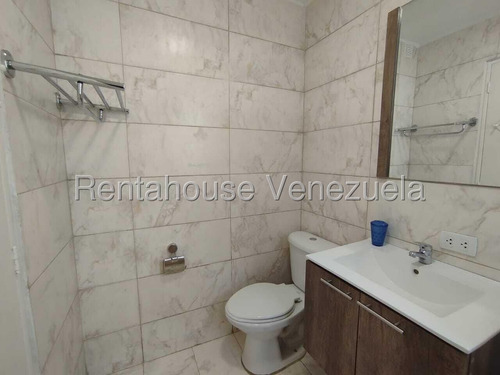 Alquiler De Departamento En Colinas De Bello Monte #25-9402