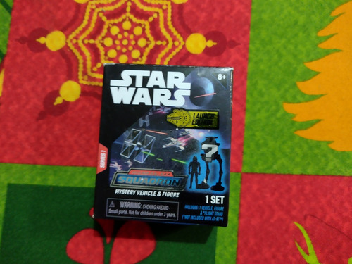 At At Walker Endor Star Wars Micro Galaxy + Una Mistery Box (Usado)