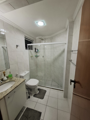 Apartamento 2 Dormitórios Com 1 Suite