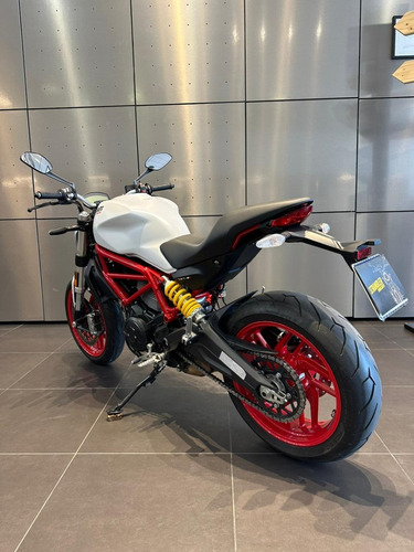 Imagen 8 de 10 de Ducati Monster 797