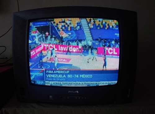Imagen 3 de 3 de Tv Philips 20 Crt 20pt424 Funcional Stereo C/control