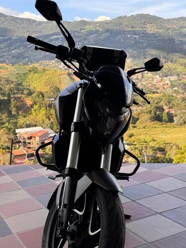 Dominar 400 Ug Modelo 2022